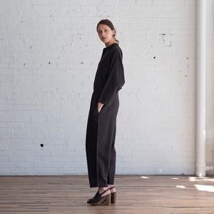 Black Crane Forest Black Flying Jumper